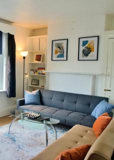 Modern 2-Bed Apartment, 8min to Stratford Station, Sleeps 6 - 0