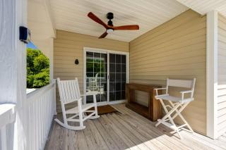 Coastal Luxury Hot Tub Fire Pit & 5Min to Beach - 1