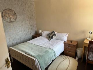 Reading Accommodation Room 2 - Earley - 8