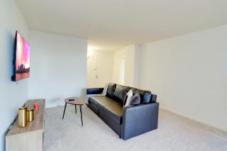 Crystal City Stay - Walk to Metro & Near Airport - Arlington - 1