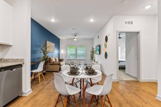 Complete Bright King Suite w Pool Gym and Near Parks - Orlando - 0