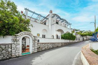 Villa nella curva della funicolare, Capri - Capri - 9