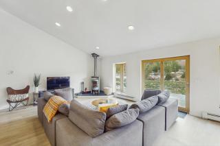 Mountain Modern Escape - 7