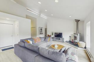 Mountain Modern Escape - 4