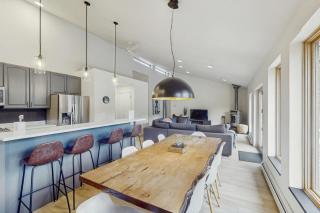 Mountain Modern Escape - 2