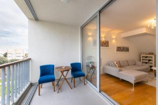Luxury Two-story Loft near Old Town - Private Garage & Balcony - Split - 4