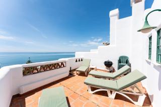 Beach Front Townhouse with lovely terrace and direct access to the Pool - Benajarafe - 9