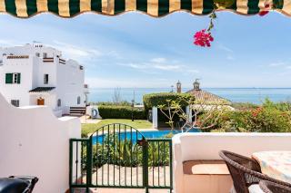 Beach Front Townhouse with lovely terrace and direct access to the Pool - Benajarafe - 1