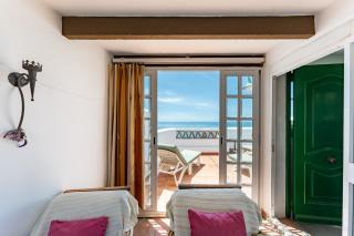 Beach Front Townhouse with lovely terrace and direct access to the Pool - Benajarafe - 7