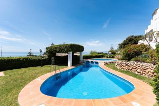 Beach Front Townhouse with lovely terrace and direct access to the Pool - Benajarafe - 8