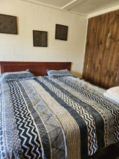 Palmerston Lake Motel - Ompah - 0