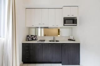 Modern Nomads Charming Studio in Prime Location near Station - 1