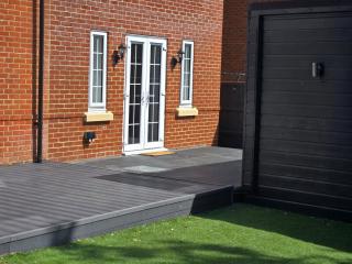 Cosy Studio Apartment - Sleeps 2 Garden & Parking - Stevenage - 9