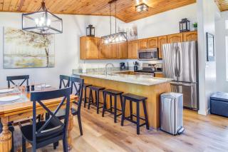 Walk to City Park Family-Friendly Show Low Home - 9