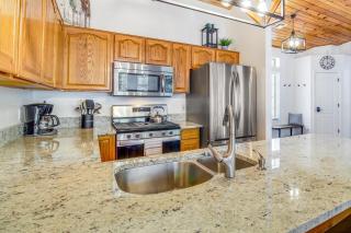 Walk to City Park Family-Friendly Show Low Home - 3