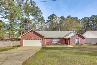 2 Mi to Downtown Work and Play at El Dorado Getaway - El Dorado - 9