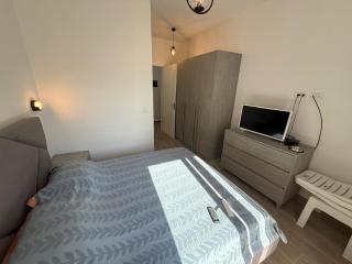 sunset room - Golem - 3