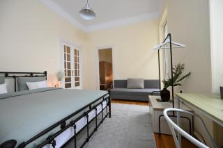 Spacious 4 plus1 Bedroom and 2 Bathroom at Top Location - Atenas - 3