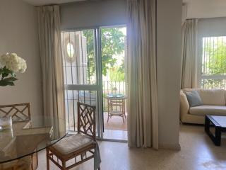 Lovely spacious 2 bedroom flat between Marbella and Estepona - Estepona - 9