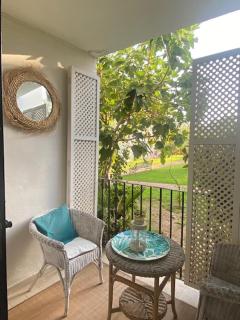 Lovely spacious 2 bedroom flat between Marbella and Estepona - Estepona - 4