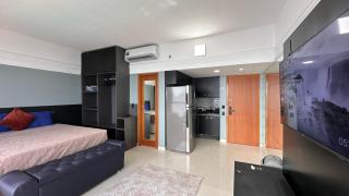 Flat Tropical Executive - 1