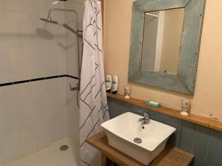 Iris Meadow Cottage - 5