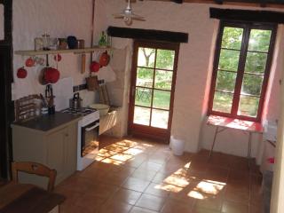 Iris Meadow Cottage - 2