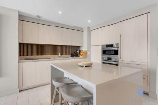 Bay View 2Br Apartment with Amenities - Hollywood - 1