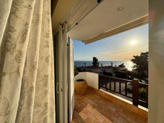 Seafront Private Apartment - 2