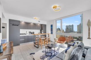 Stylish Tropical Chic 2-Bedroom in Downtown Miami - 1