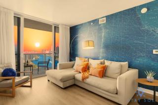 Urban Apartment Balcony & Pool - Hallandale Beach - 9