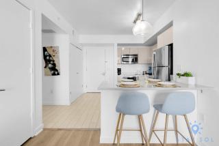 Modern 2BR 2BA Oasis & pool - Hallandale Beach - 3