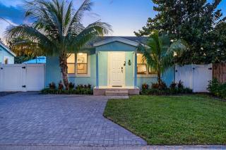 The Delray Twin Cottages Retreat 4 bedrooms Heated Pool and Spa Oasis - 2