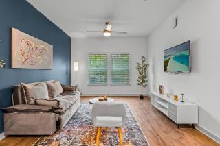 Complete Warm King Apt w Pool & Gym Pet Friendly Near Parks - Orlando - 0