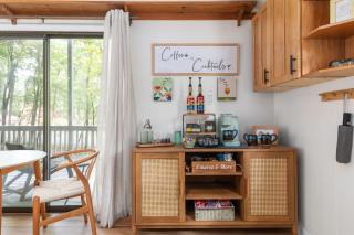 Stylish w Fireplace Fire Pit & Resort Amenities - Hedgesville - 6