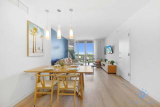 Modern Resort -Balcony Views & Pool - Hallandale Beach - 3