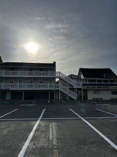 Atlantic Breeze Motel & Apartments - Ocean City - 0