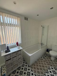 Modern double bedroom - Liverpool - 2