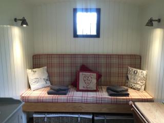 Shepherds Hut at Rhyd y Galen - Llanrug - 1