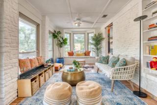 Summer Sale El Dorado Estate Private 2-Acre Escape with Pool Guest Suites Firepit Playset Guest Suites - Austin - 2