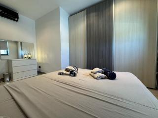 Bugibba Luxe Pool Penthouse - St. Paul's Bay - 9