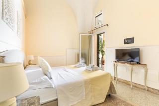 Dimora Le Tre Muse Guesthouse - 6