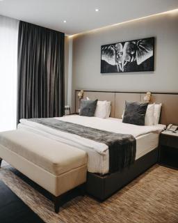Port Marine Hotel By HOLLYWOOD - Bakoe - 9