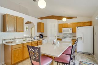 Lanai with Private Pool Peaceful Oasis in Palm Bay - Palm Bay - 4