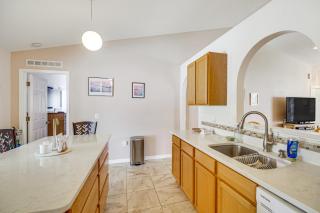 Lanai with Private Pool Peaceful Oasis in Palm Bay - Palm Bay - 3