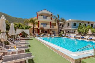 Oscar Villa & Studios - 9