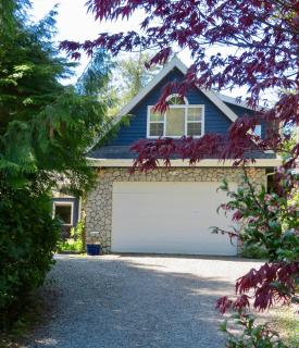 Cobble Wood and Bird Sanctuary Guest Houses - 0