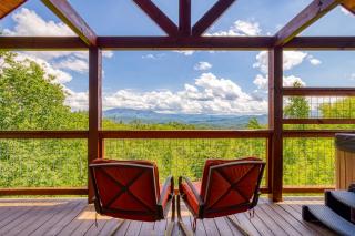 Seclusion-Breathtaking Mountain Views! - Sevierville - 3
