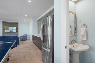 143 Catch and Relax: 5BR Home w/ Pool & Spa! - Fort Myers Beach - 1