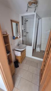 Ruhige Ferienwohnung inklusive Garten Souterrain - neu renoviert - Lachen - 5